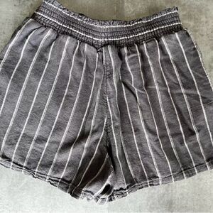 Universal Thread Grey and White Stripe Pull On Linen Shorts Size XS